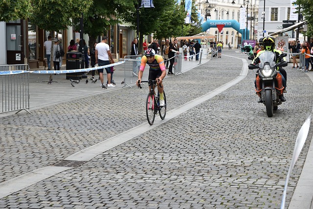 也讓我們看 也讓我們看